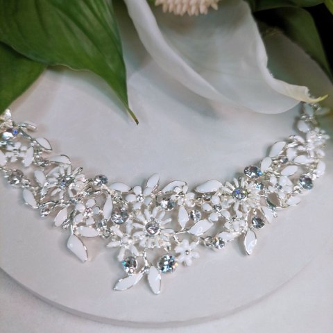 Kolia kwiatuszki z kryształkami z kolekcji Wedding Dream (C8157AG/BIEL) Kolia kwiatuszki z kryształkami z kolekcji Wedding Dream (C8157AG/BIEL)